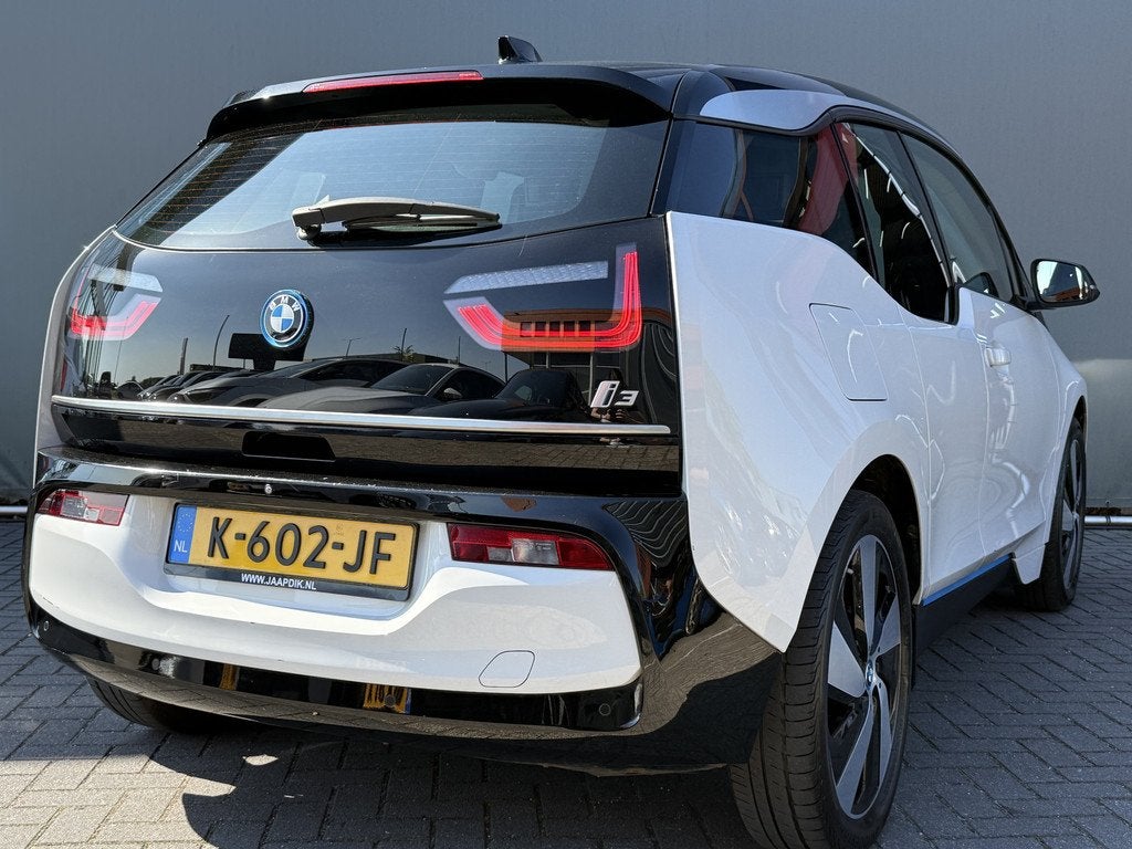 BMW i3 BWJ 2021 Basis 120Ah 170 PK 42 kWh FULL LED | CAMERA, Auto's, BMW, Automaat, Gebruikt, Met garantie (alle), 43 €/maand
