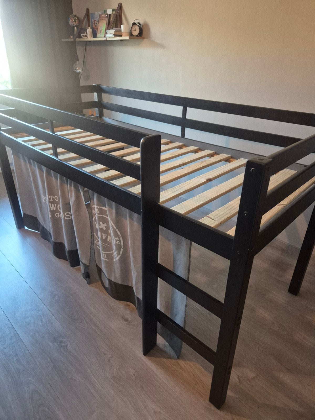 Zwarte Hoogslaper - Slaaphoogte 1.50m, Ophalen, Gebruikt, Eenpersoons, 160 tot 180 cm