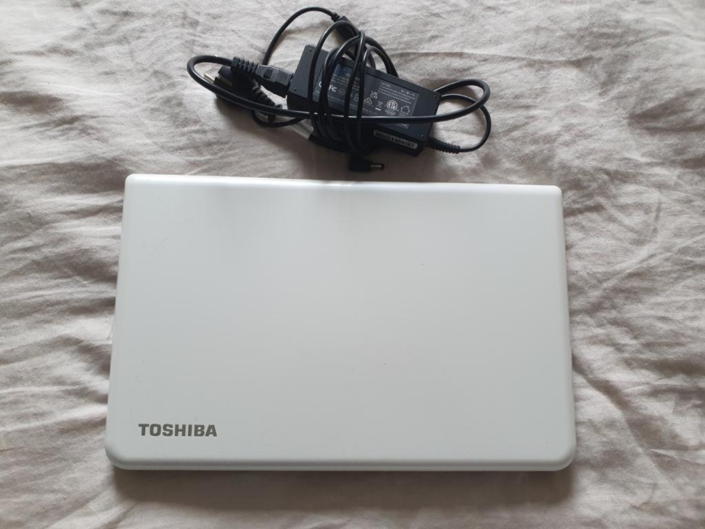 Toshiba Satellite C-55-A-181 laptop wit; gebruikt, HDD, 2 tot 3 Ghz, Ophalen of Verzenden, I3 Intel Core
