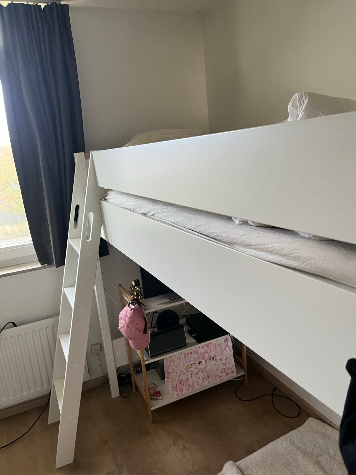Foto 4 van Witte hoogslaper (Vipack London), prima kwaliteit, 2 jr oud