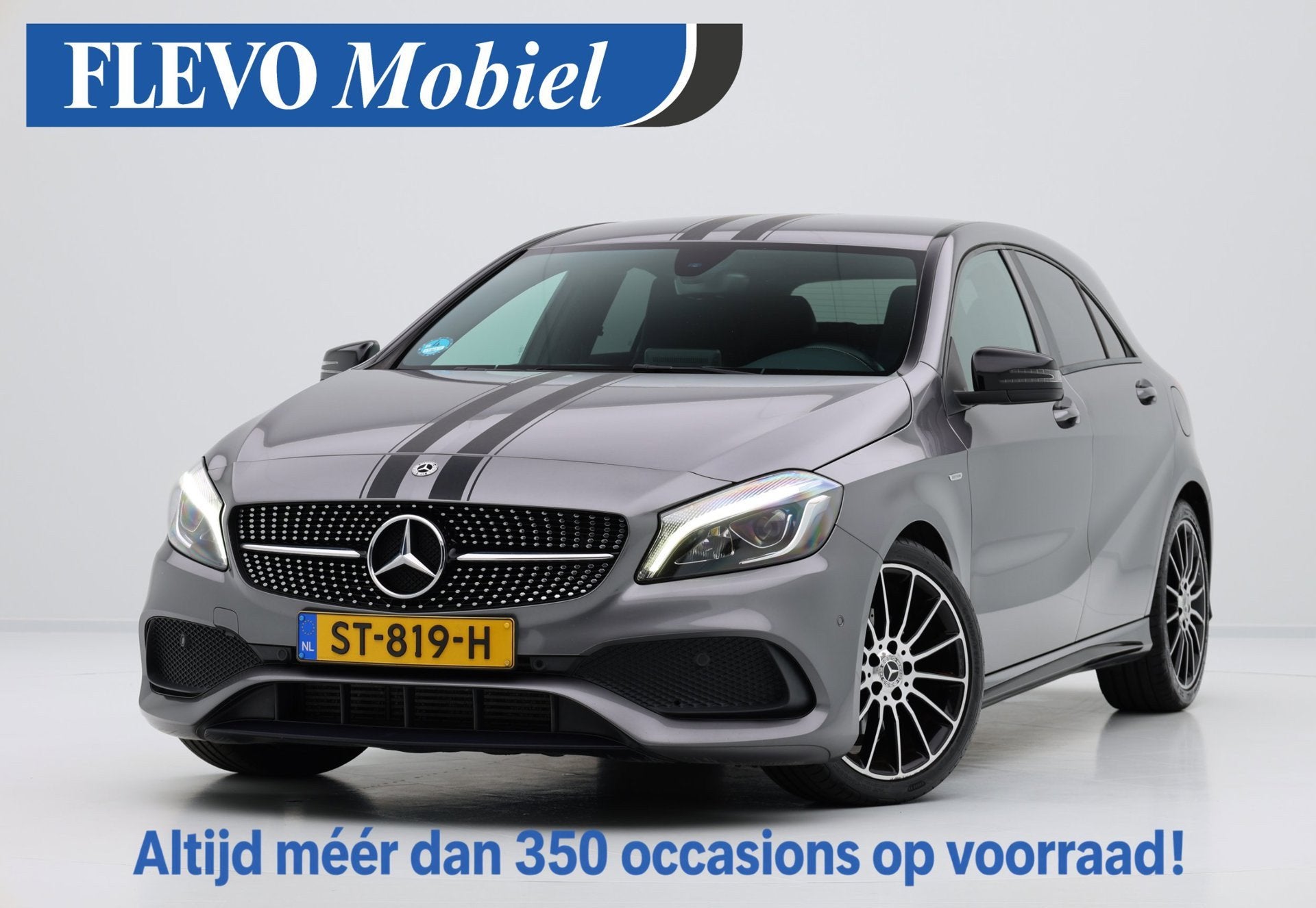 Mercedes-Benz A-klasse 180 AMG LED|Sportstoelen|Navi|Leder-A, Auto's, Voorwielaandrijving, Gebruikt, Euro 6, 4 cilinders