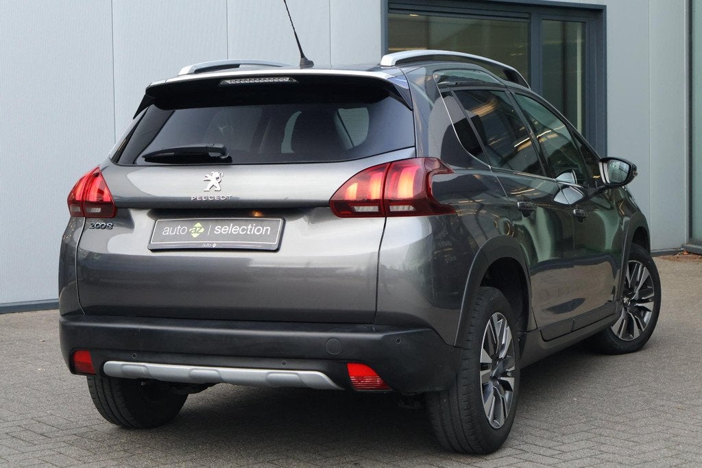 Peugeot 2008 1.2 PureTech Allure / Climate / PDC / Cruise, Stof, 1199 cc, Bedrijf, 630 kg