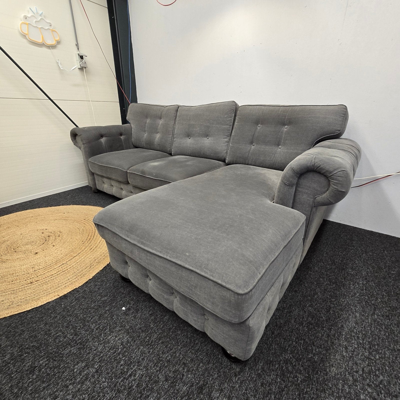 Grijze hoekbank 250x150cm - Comfortabel en stijlvol, Ophalen, 250 tot 300 cm, Gebruikt, Klassiek, Comfortabel
