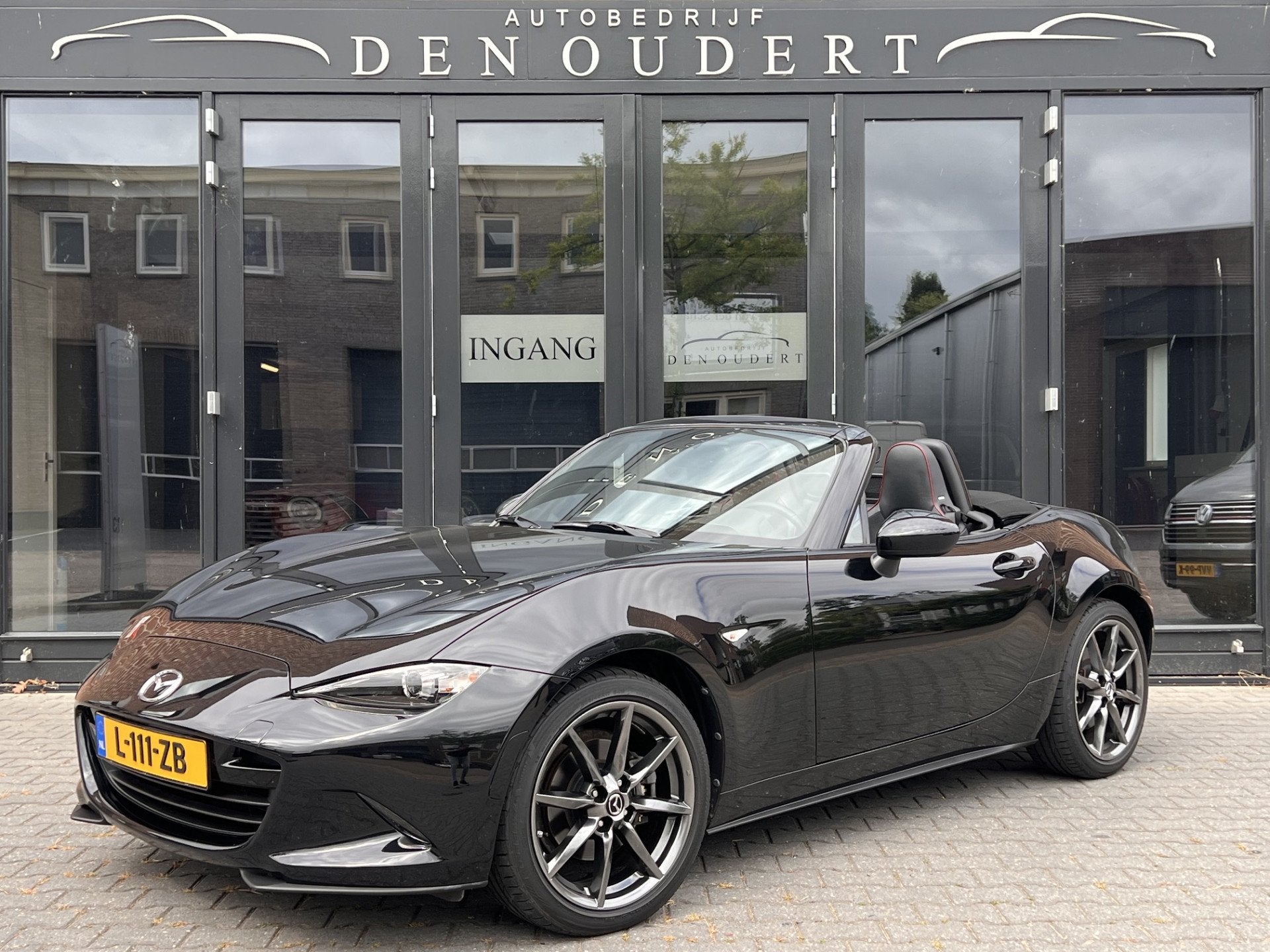 Mazda MX-5 2.0 SkyActiv-G 160 GT-M RECARO / APPLE CARPLAY, 1998 cc, 4 cilinders, Zwart, Bedrijf