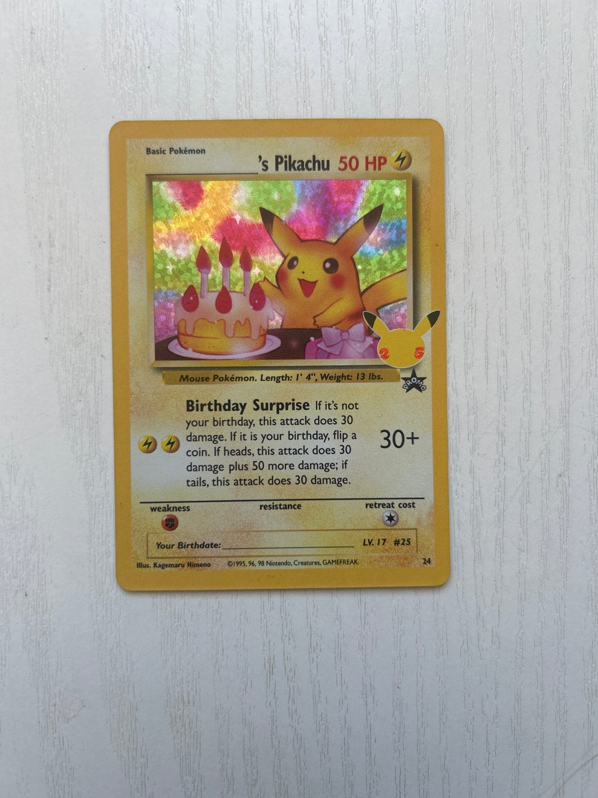 Birthday Pikachu Pokémon kaart uit de Celebrations-set, Ophalen of Verzenden, Zo goed als nieuw, Losse kaart