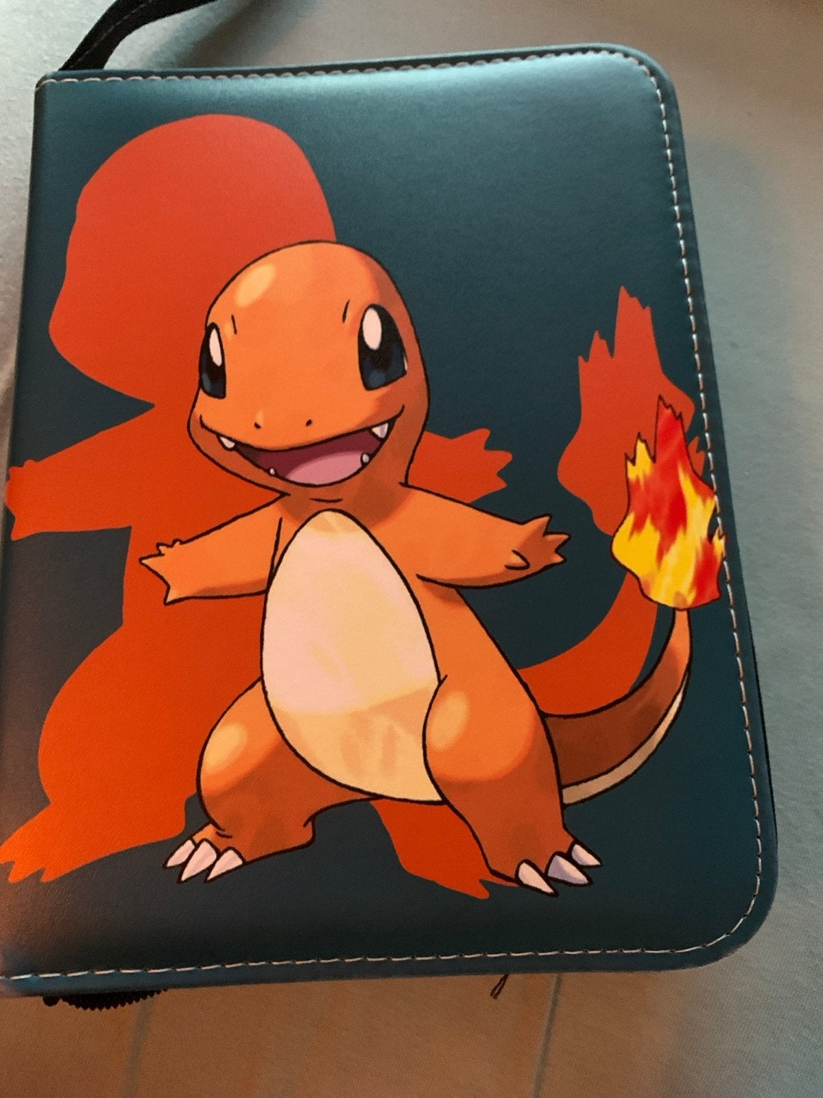 Pokémon Charmander Binder met Rits - Kaartenmap, Hobby en Vrije tijd, Verzamelkaartspellen | Pokémon, Gebruikt, Boek of Catalogus