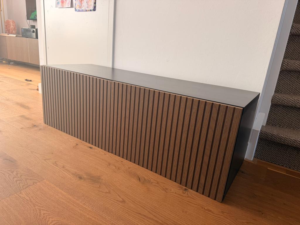 IKEA Bestå wandkast | Björköviken deuren | Zwartbruin/eiken, Ophalen, Zo goed als nieuw, Minder dan 150 cm, Minder dan 100 cm