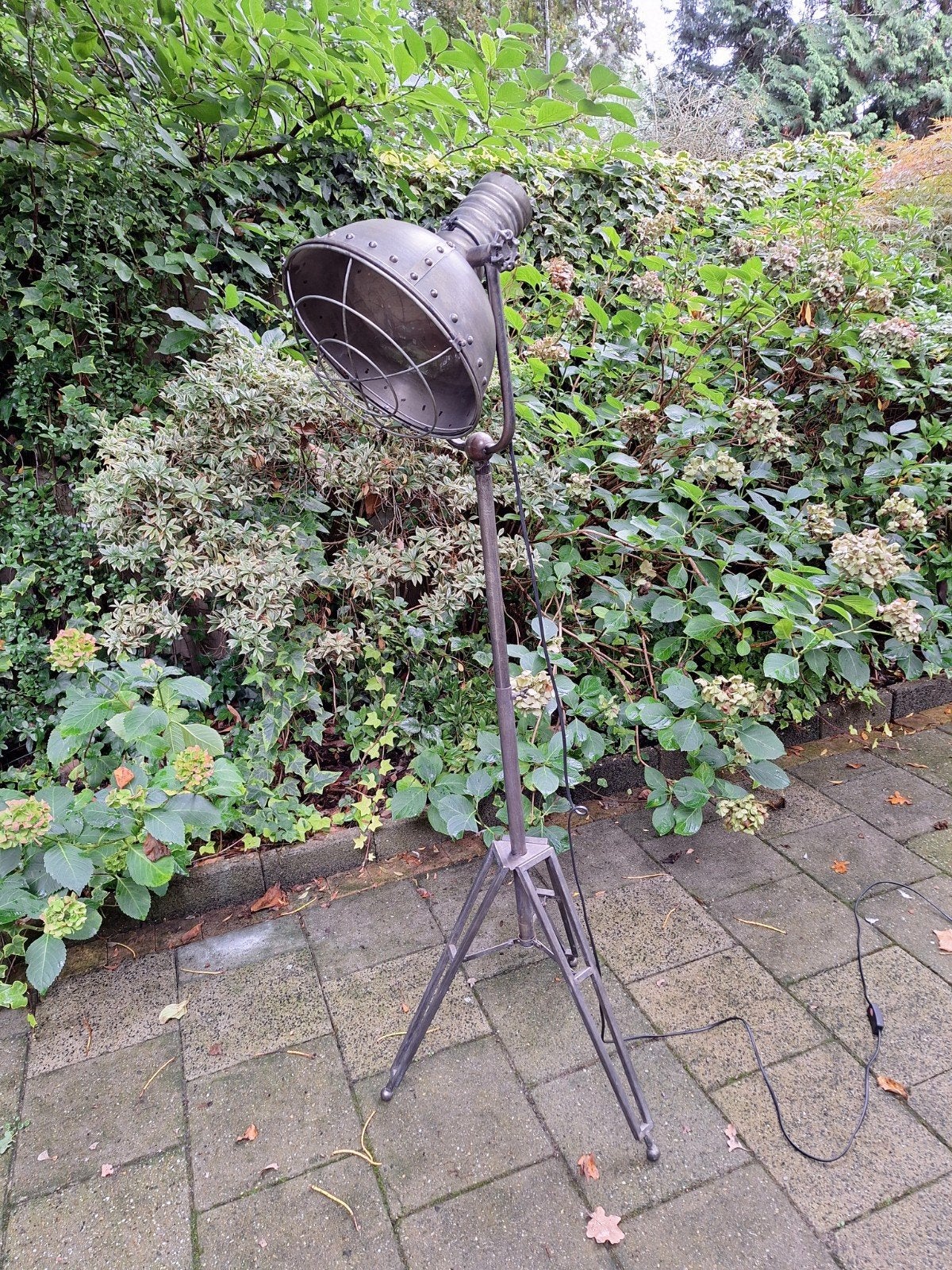Grote Industriële Vloerlamp / Spotlamp op Statief, Ophalen