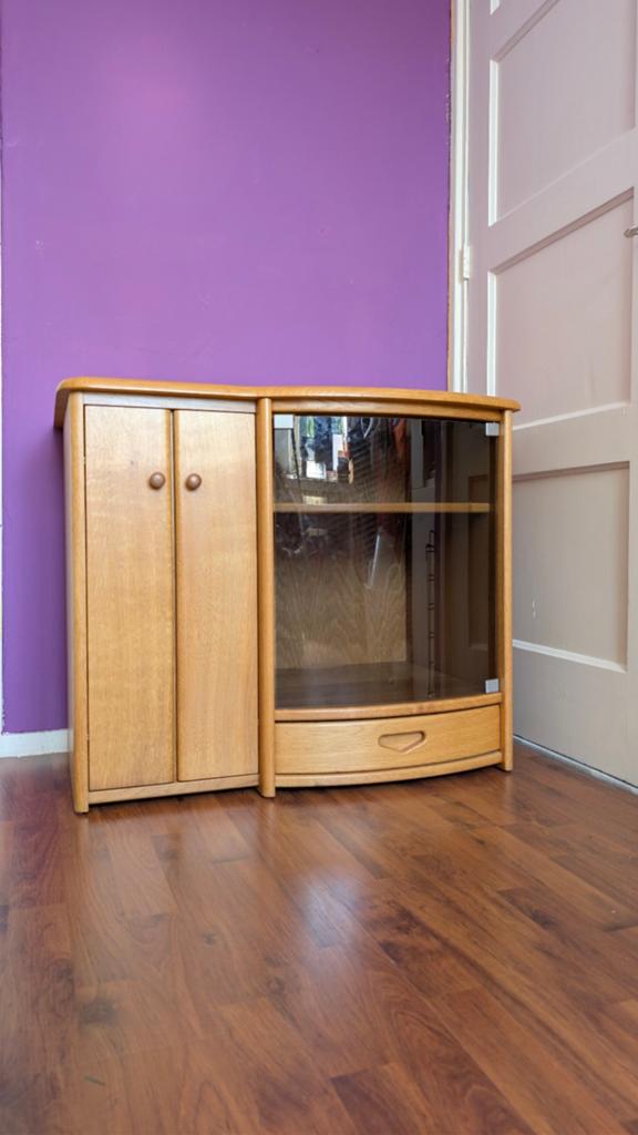 Te koop! Vintage televisie meubel, Huis en Inrichting, Ophalen, Zo goed als nieuw, 25 tot 50 cm, Minder dan 100 cm