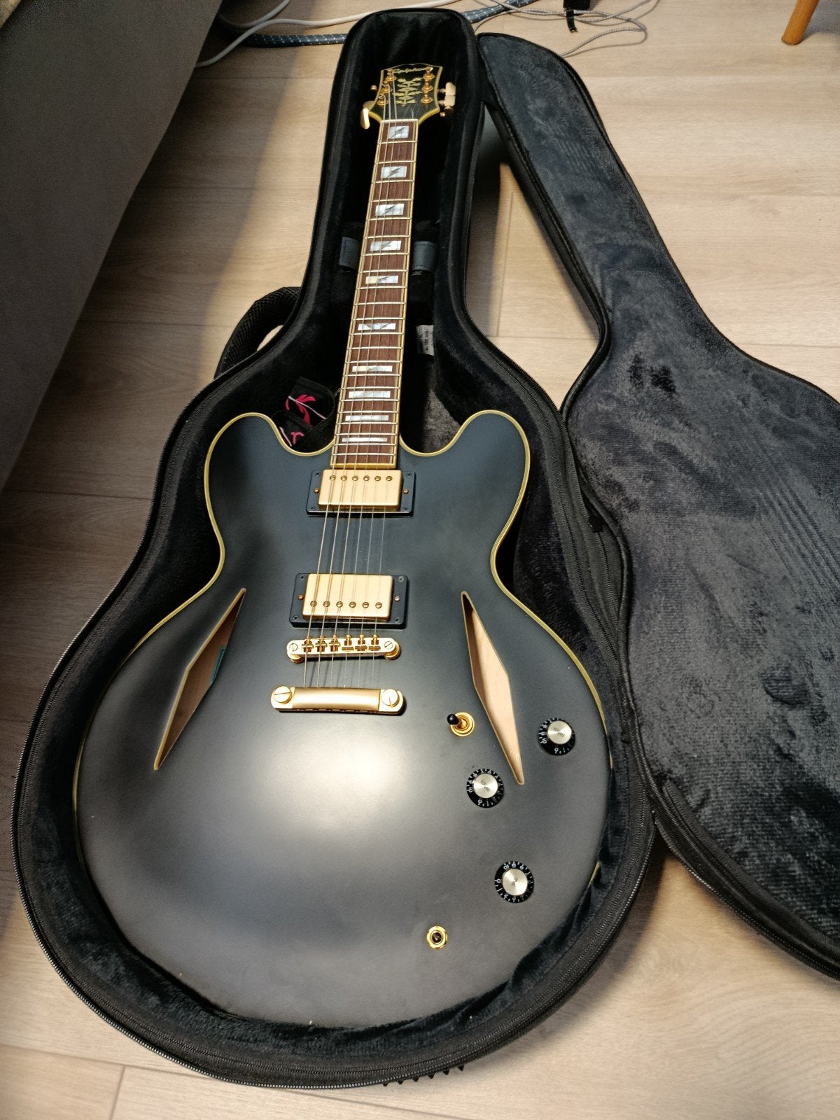 Epiphone Sheraton, Ophalen, Zo goed als nieuw, Solid body, Epiphone