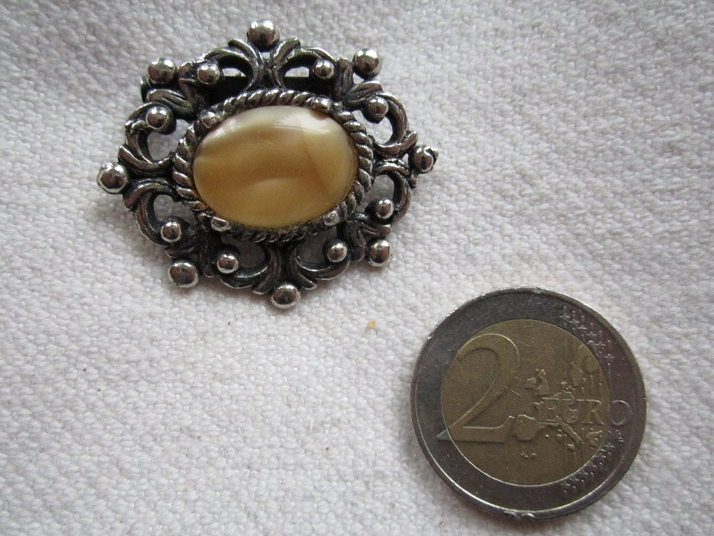 43.   Aparte oude broche,, Ophalen, Overige materialen, Broche