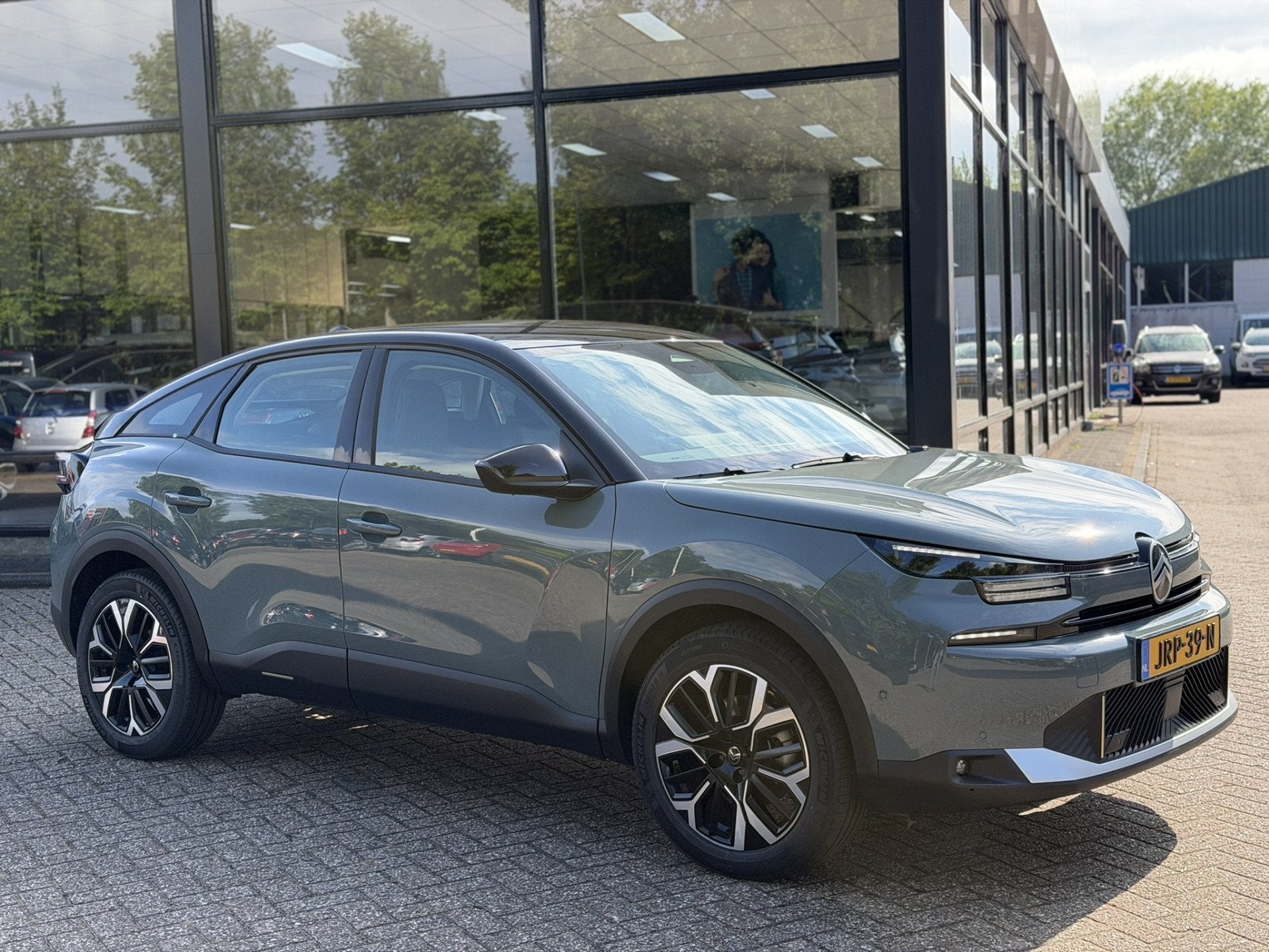 Citroën C4 1.2 Hybrid 145pk Business (bj 2025, automaat), Gebruikt, Euro 6, 1199 cc, 700 kg