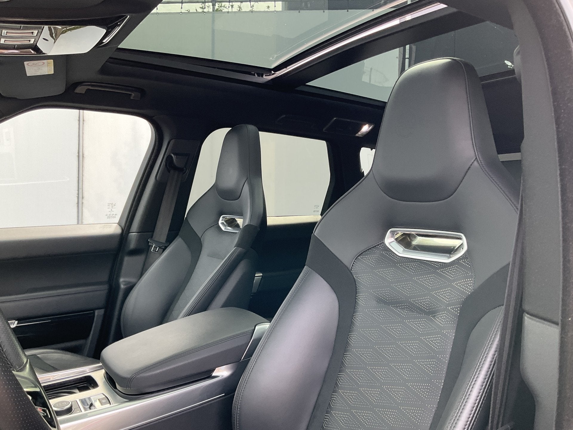 Foto 59 van Land Rover Range Rover Sport 5.0 V8 SC SVR 575 Carbon Santor
