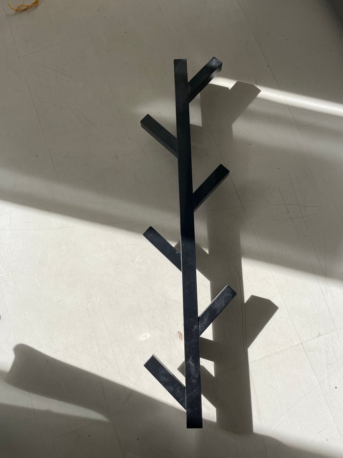 IKEA TJUSIG Wandkapstok Zwart - Zo goed als nieuw, Zo goed als nieuw, Minder dan 100 cm, Metaal, Ophalen