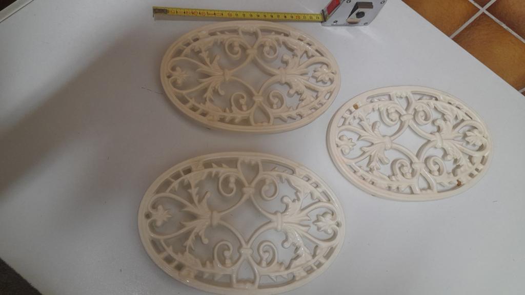 ONDERZETTERS oud WIT GIETIJZER OVAAL, Antiek en Kunst, Ophalen of Verzenden