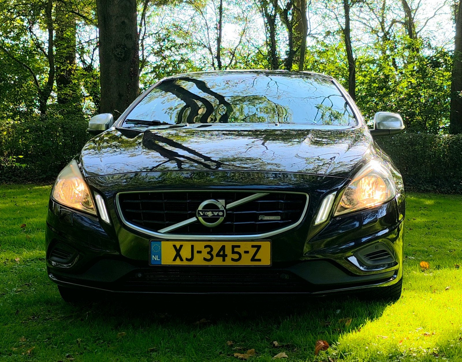 Volvo V60 T3 R-Design | Nieuwe Motor + Koppeling!
Nett, Voorwielaandrijving, 1596 cc, 15 km/l, 4 cilinders