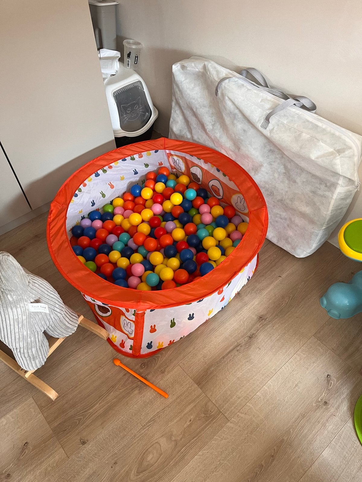 Ballenbak met ballen Nijntje, Ophalen of Verzenden, Gebruikt, Jongen of Meisje