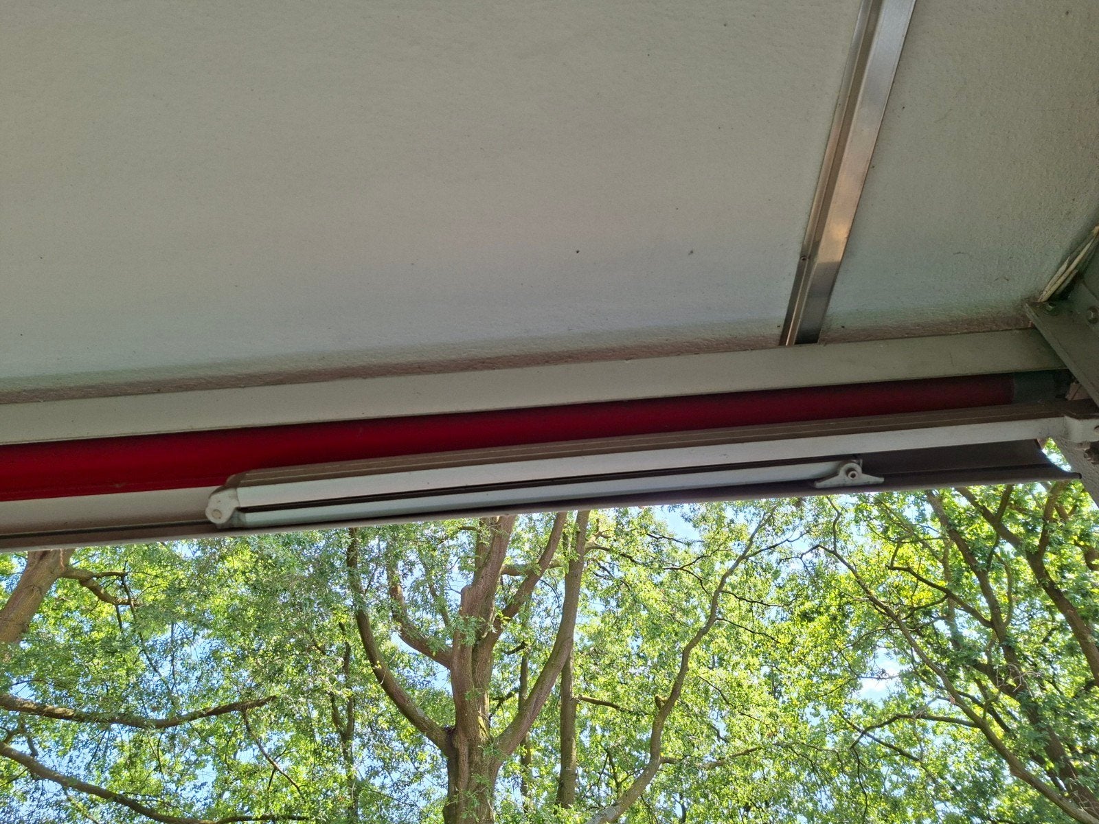 Zonnescherm Rood Automatisch GRATIS Oranjeplein, Ophalen, Gebruikt, Elektrisch, 150 tot 300 cm