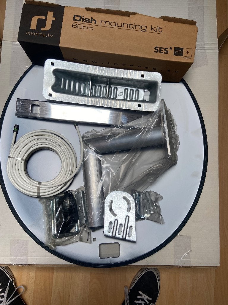Schotelantenne 60 cm nieuw, Ophalen, Nieuw, (Schotel)antenne, Overige merken