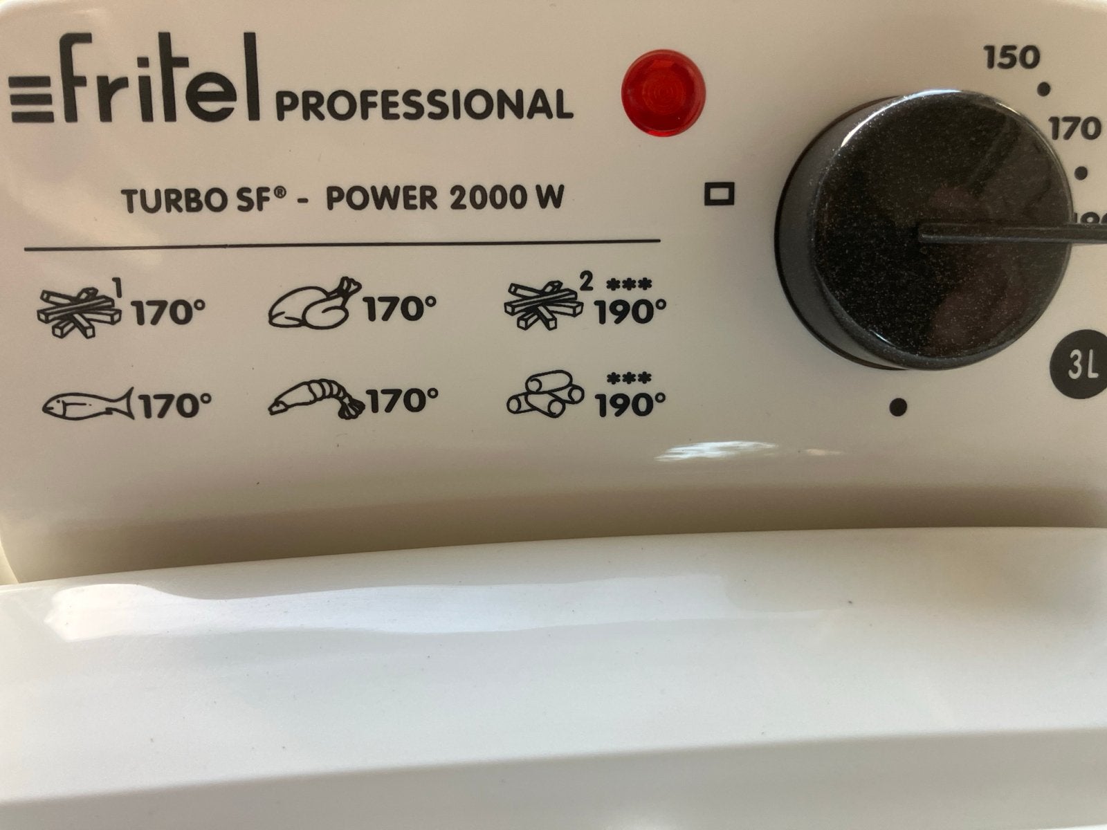 Nieuwe Fritel Turbo SF Friteuse 3L - 2000W, 3 tot 4 liter, Ophalen of Verzenden, Nieuw, Uitneembare binnenpan