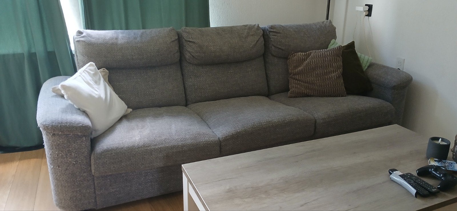 GRATIS oude 3-zitsbank, grijs, met gebruikssporen!, Ophalen, Gebruikt, Driepersoons, 75 tot 100 cm
