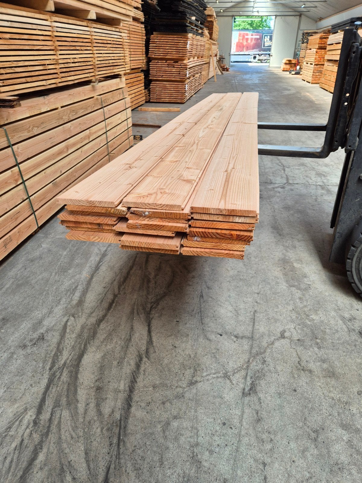 Foto 3 van Te koop bkeus groef en veer planken 4mtr €2 per mtr