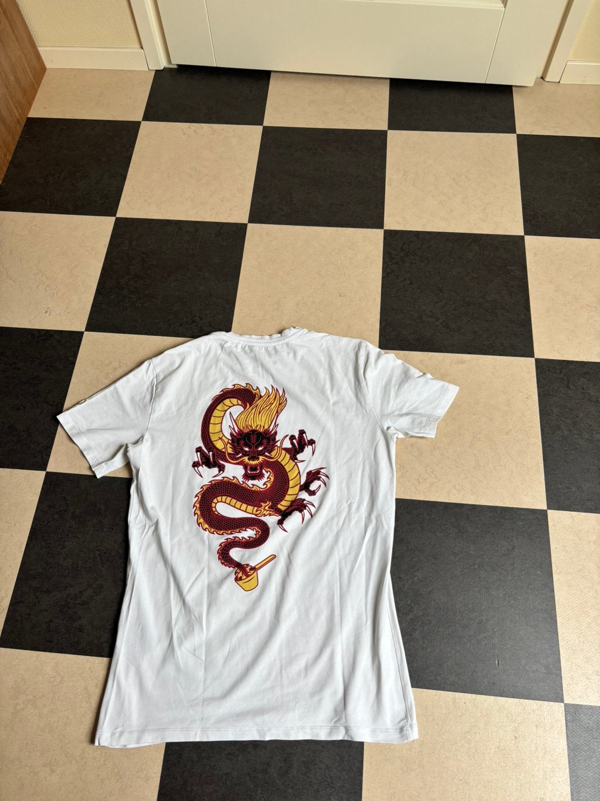 Clean nutrition red dragon shirt M, Ophalen of Verzenden, Zo goed als nieuw, Maat 52/54 (L), Rood