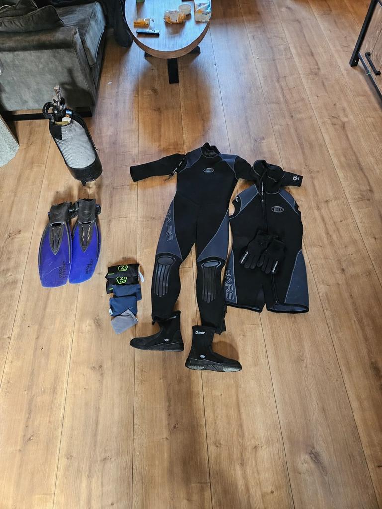 Duikset: Bare Wetsuit, Fles, Lood, Lamp & Meer, Watersport en Boten, Duiken, Ophalen of Verzenden, Gebruikt, Duikpak