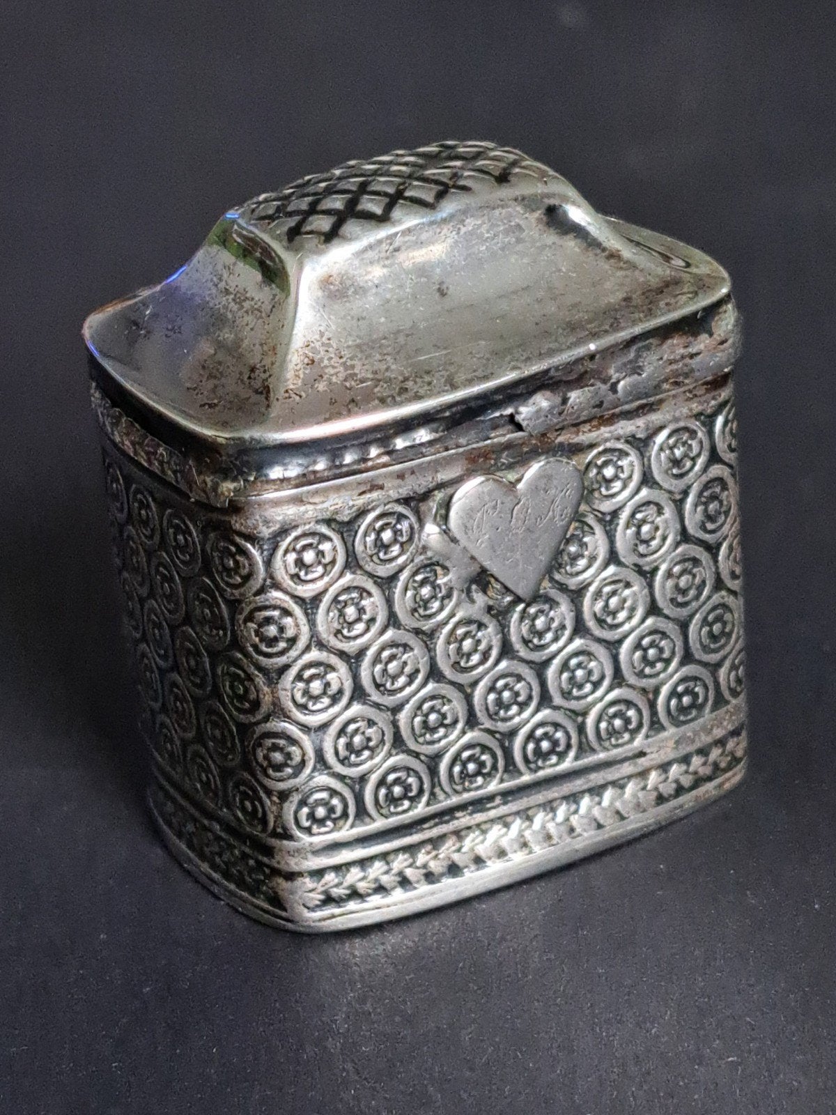 Zilveren doosje met hartje, Antiek en Kunst, Ophalen of Verzenden, Zilver