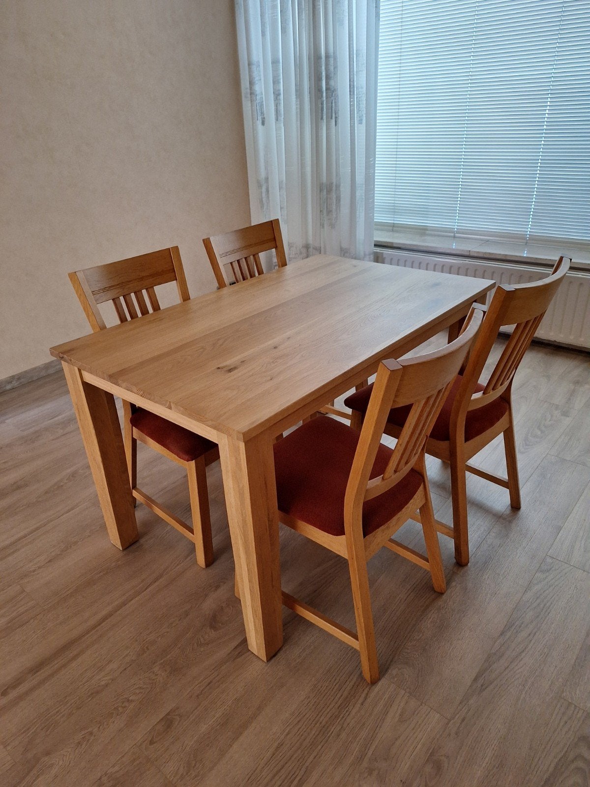 Eiken eetkamertafel met 4 stoelen - 130x80 cm, Gebruikt, 100 tot 150 cm, Eikenhout, Vier personen
