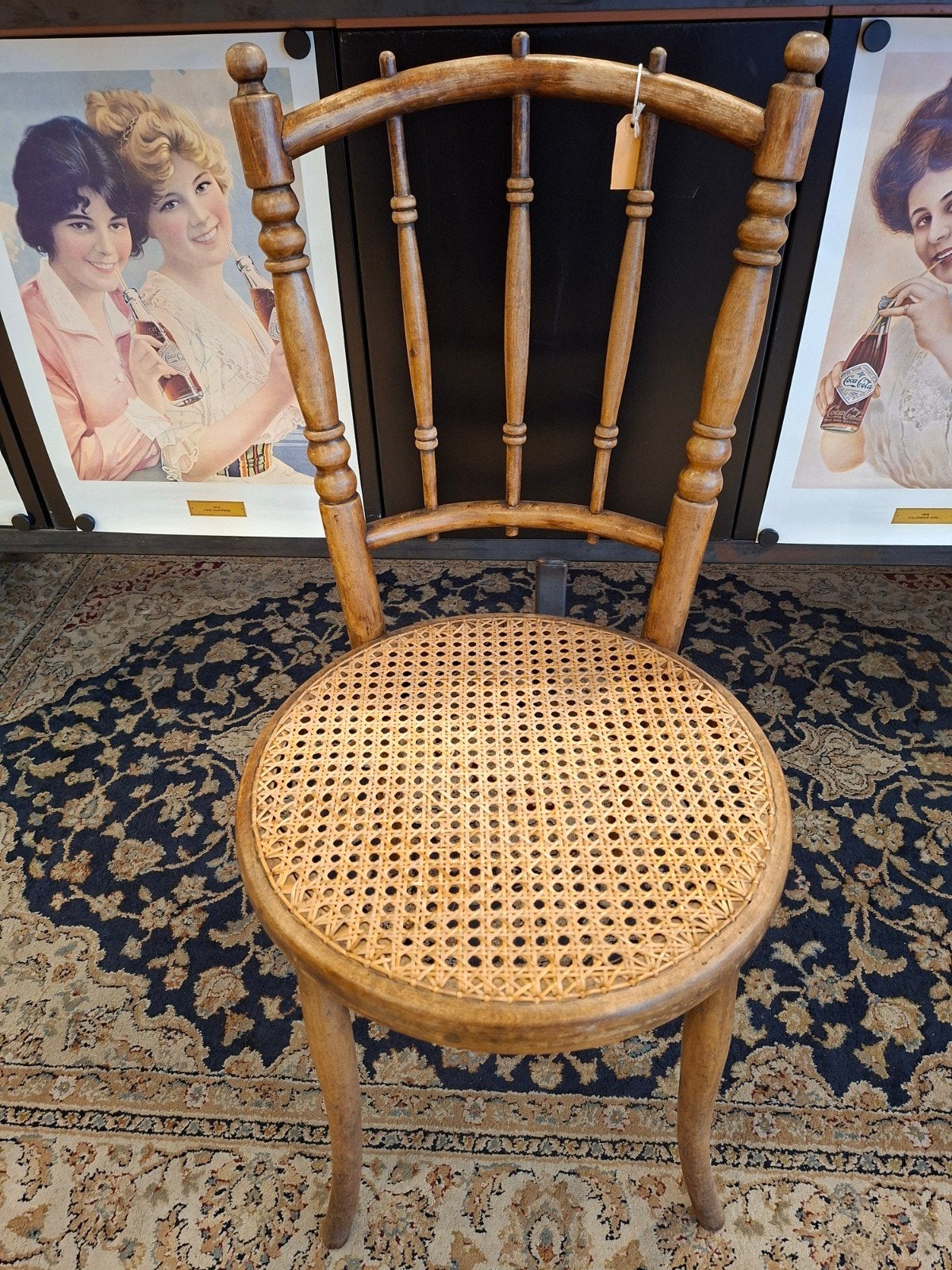 Houten Thonet stoel met webbing, Ophalen