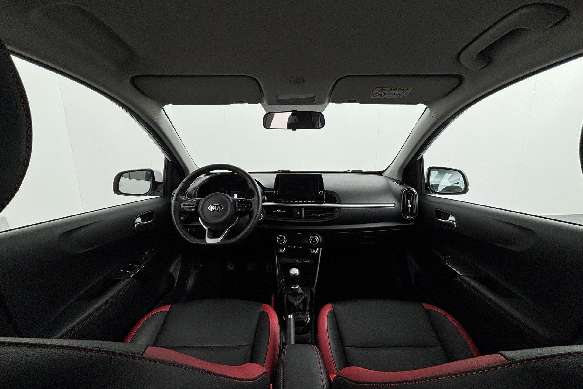 Foto 10 van Kia Picanto 1.0 DPi GT-Line Compacte allrounder met een spor