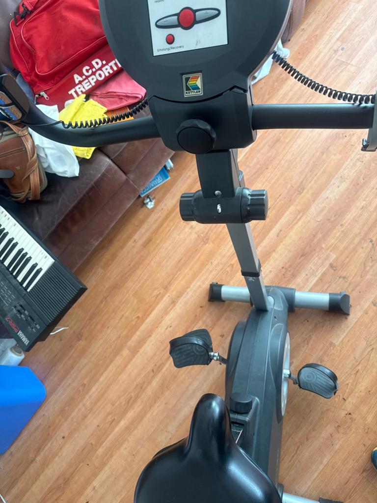 Kettler Hometrainer - Perfect voor Thuis Workouts, Sport en Fitness, Fitnessapparatuur, Gebruikt, Ophalen of Verzenden, Metaal