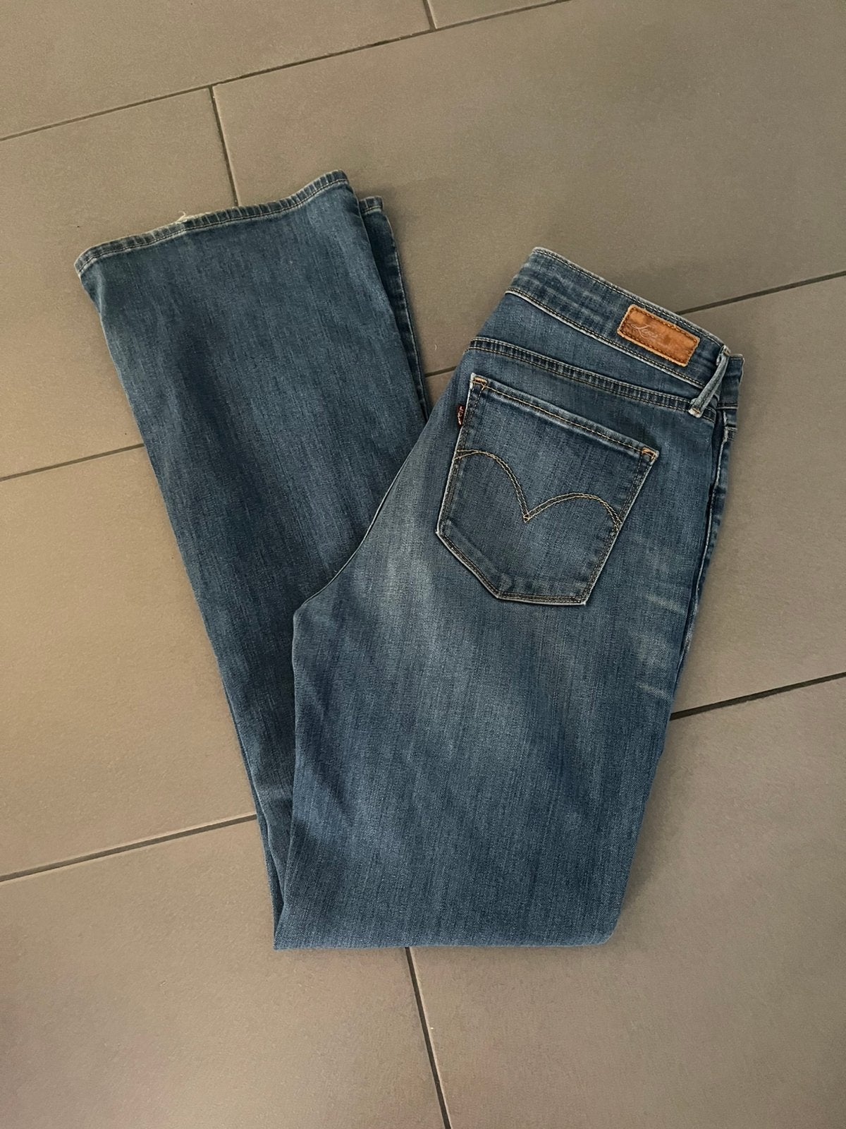 Levi’s spijkerbroek, Ophalen of Verzenden, Zo goed als nieuw, Blauw, W28 - W29 (confectie 36)