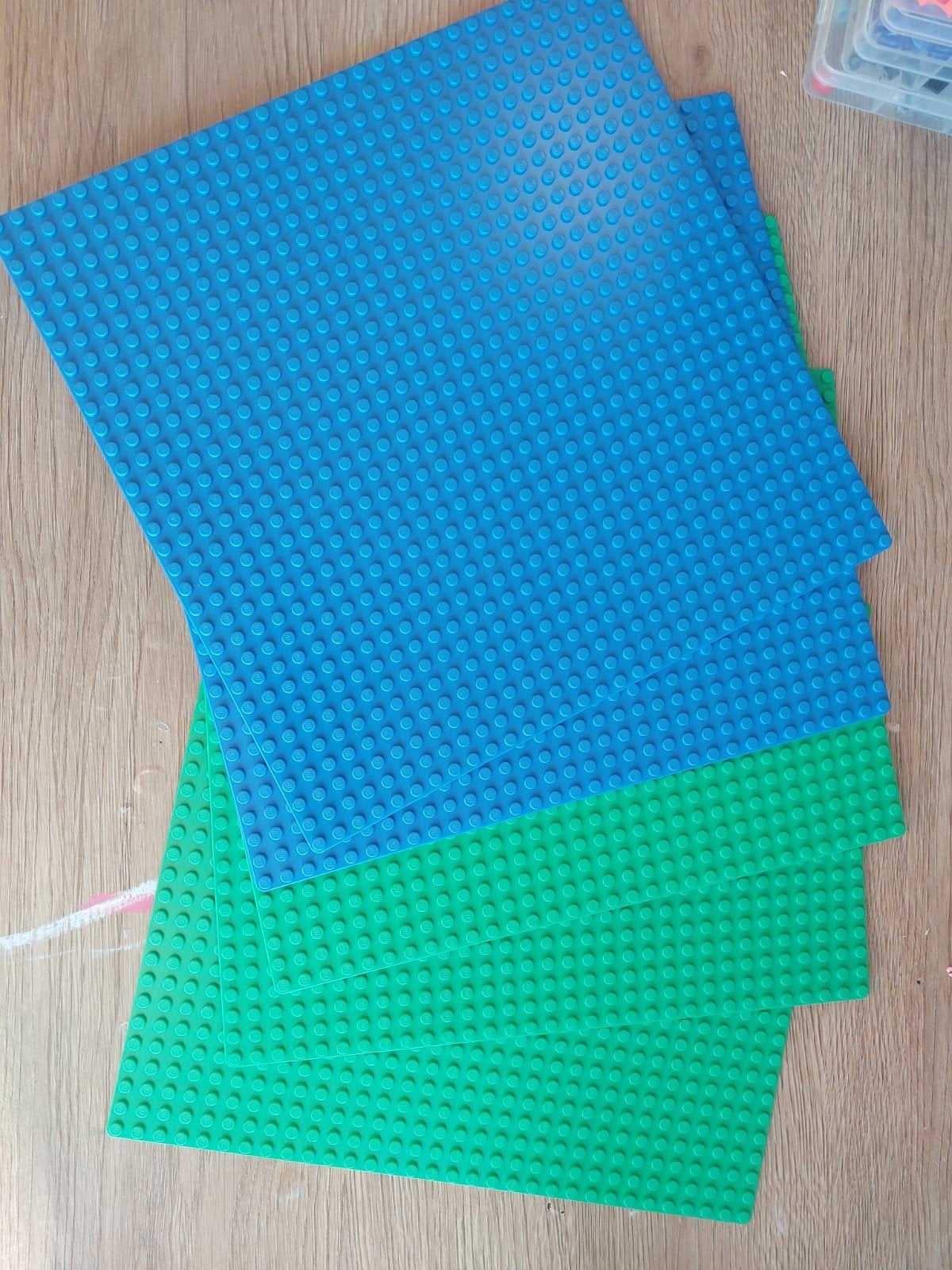 5 Lego 32 x 32 Baseplates, Ophalen of Verzenden, Zo goed als nieuw