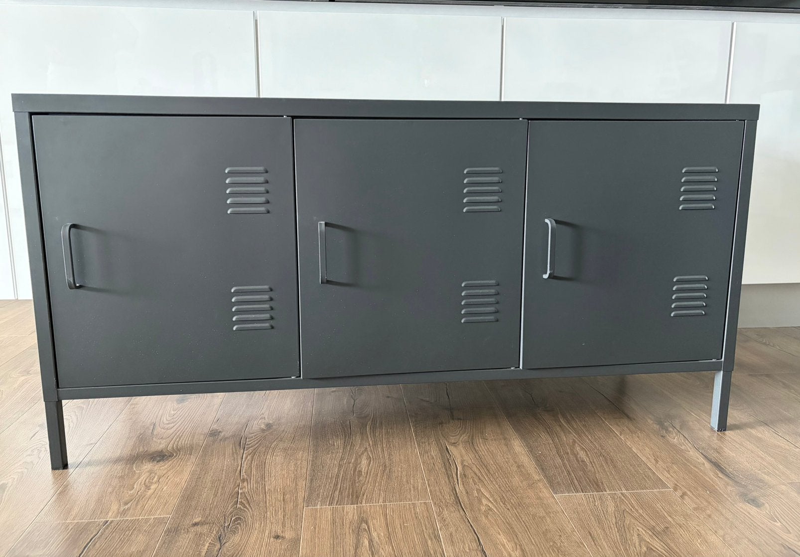 Zwarte metalen locker kast - industrieel design, Ophalen, Zo goed als nieuw