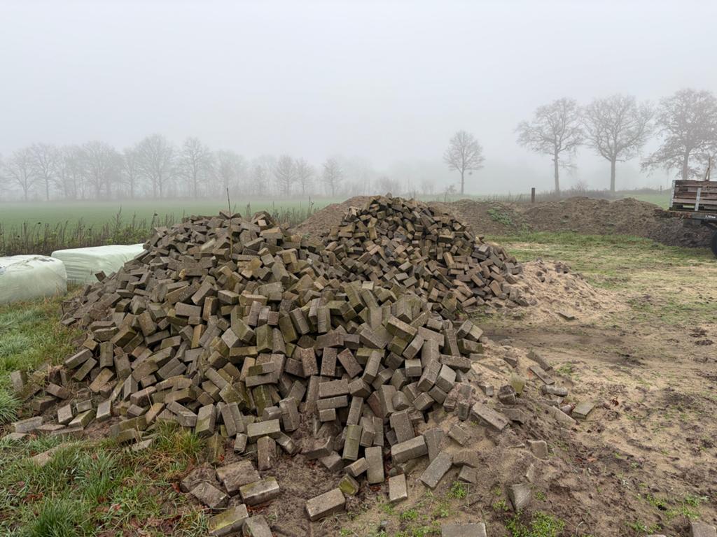 Gebruikte betonklinkers voor oprit of terras, Ophalen, Gebruikt, Klinkers, 10 m² of meer