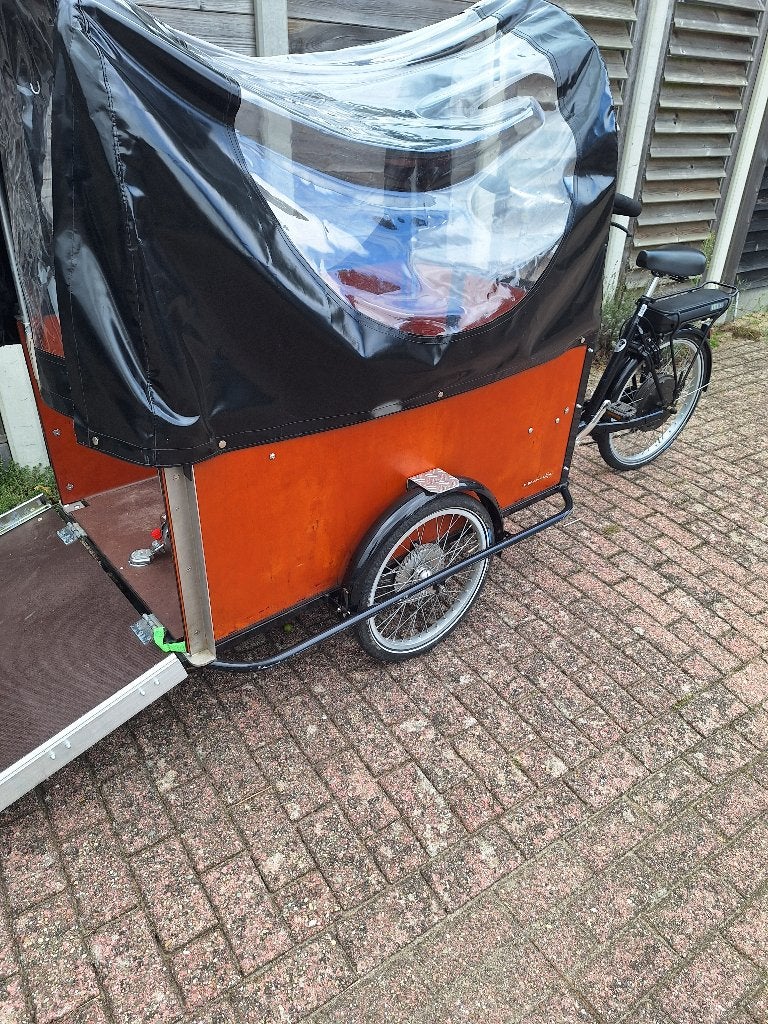 Rolstoelbakfiets 't Mannetje met huif, Gebruikt, 3 kinderen, Elektrisch, Ophalen