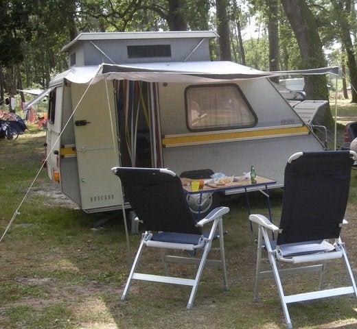 Kipcaravan EK32, Kip, 4 tot 5 meter, Standaardzit, Uitbouw voortent
