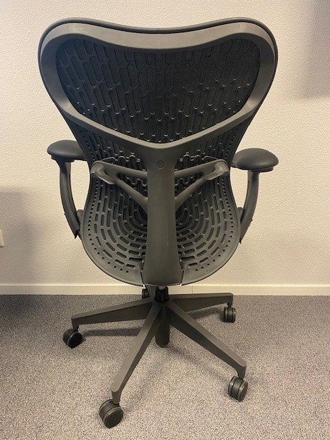 Bureaustoelen Herman Miller Mirra2 ca. 1 jaar gebruikt!, Niet ingevuld, Gebruikt, Zwart, Niet ingevuld