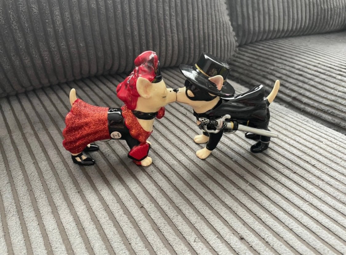 Chi en Zorro chihuahua honden kissing peper & zout stel, Huis en Inrichting, Ophalen of Verzenden, Zo goed als nieuw