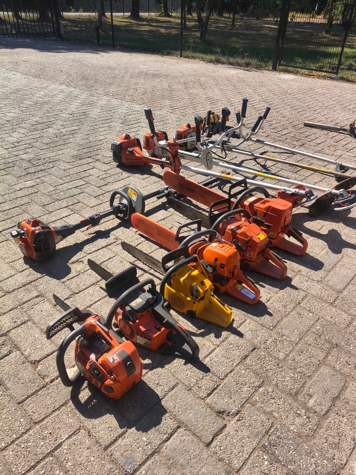 Husqvarna Stihl tuinmachines kettingzaag bosmaaier hegschaar, Ophalen of Verzenden, Gebruikt, Benzine, Husqvarna