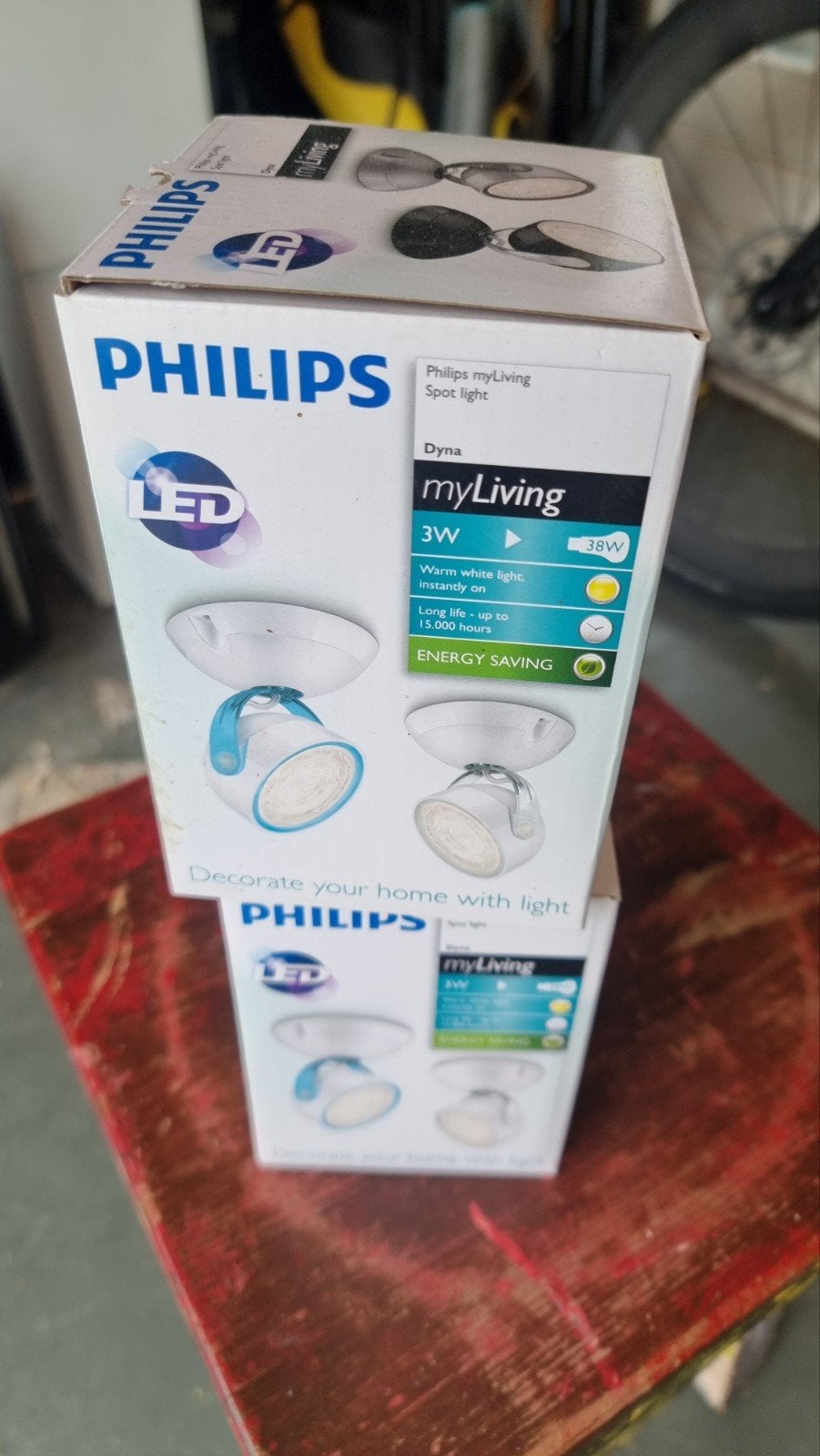 Nog onuitgepakte Philips spots. Gratis., Ophalen, Kunststof, Nieuw, Plafondspot of Wandspot