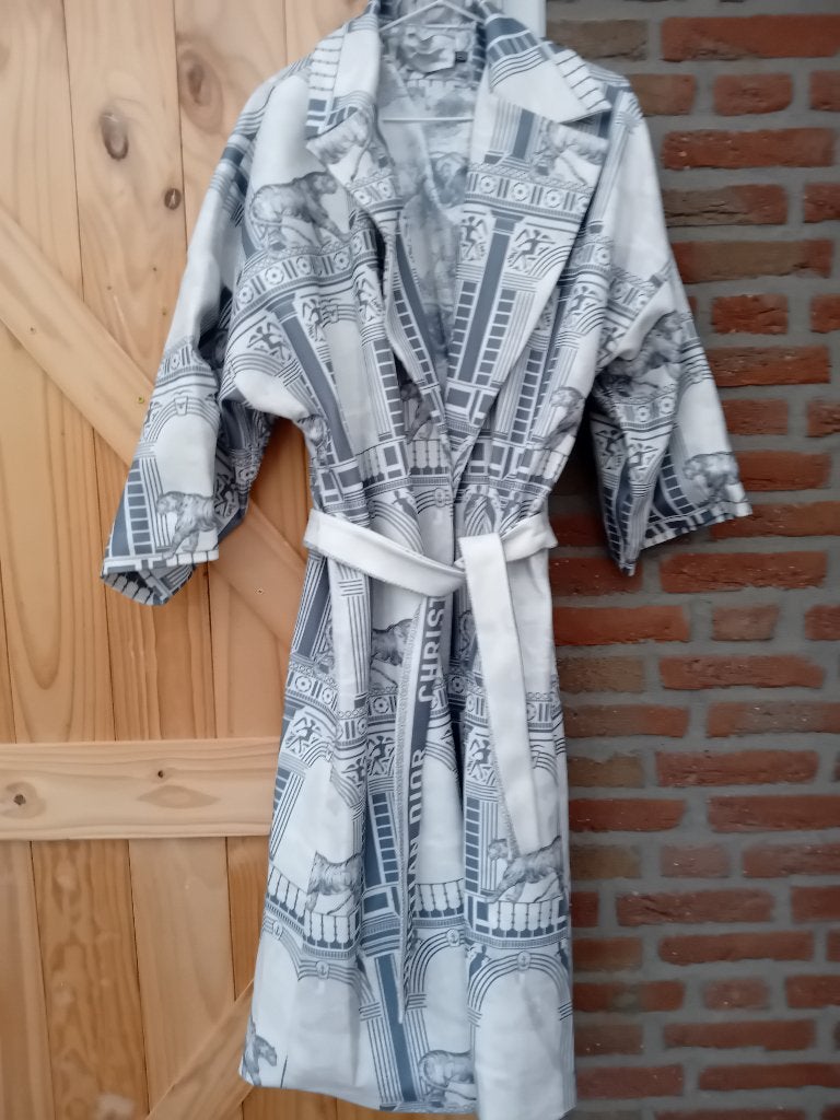 Trenchcoat Christian Dior nieuw, Kleding | Dames, Jassen | Zomer, Ophalen of Verzenden, Nieuw, Maat 38/40 (M), Beige