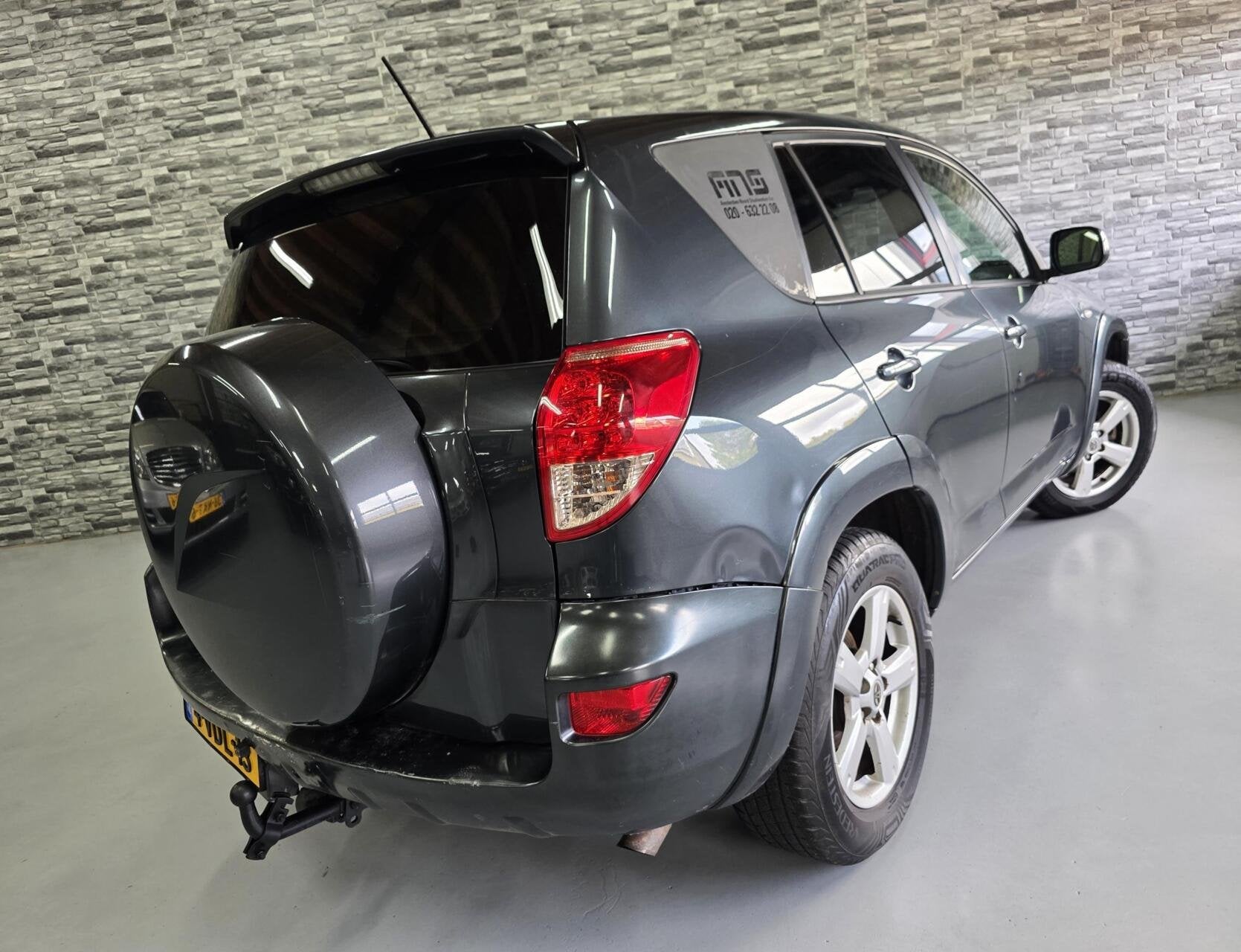 Toyota RAV4 2.2 D4-D D-CAT Executive (BTW auto) Nieuwe APK!, Auto's, Gebruikt, 4 cilinders, 2000 kg, Stoelverwarming