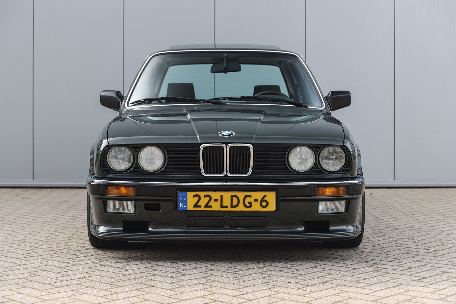 BMW 320I E30 M Tech 1 1985 Oldtimer 1e lak 3 Serie, Auto's, Automaat, Metallic lak, 1200 kg, Particulier