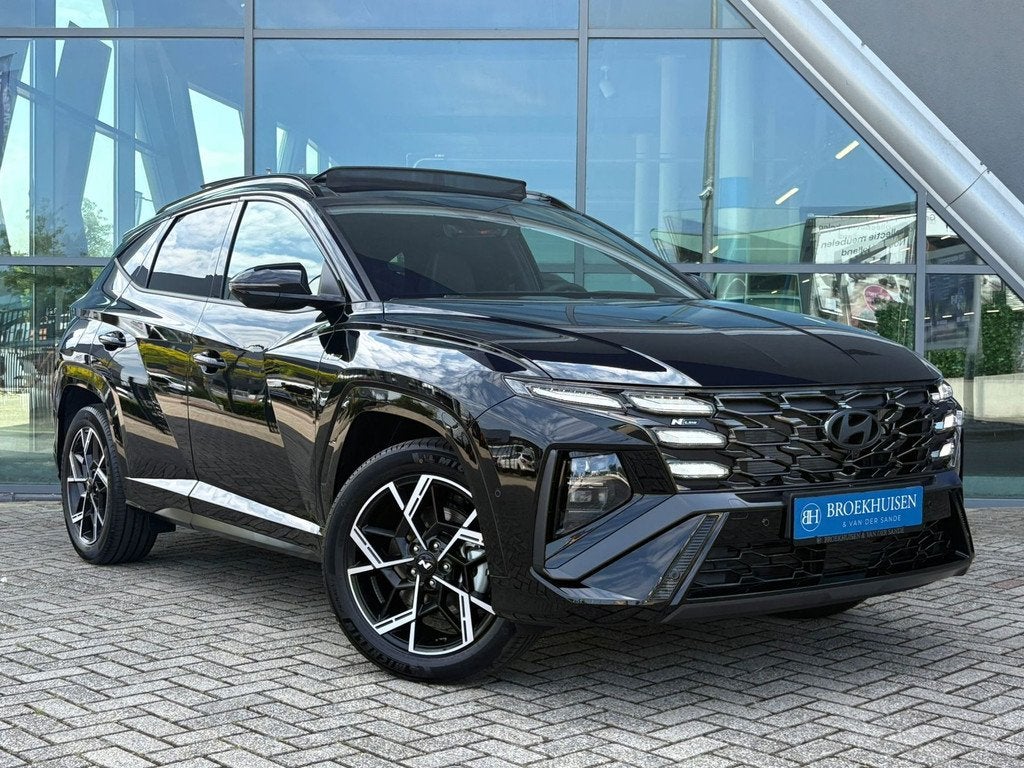 Hyundai Tucson 1.6 T-GDI PHEV N Line Sky Panoramadak / 360 C, Auto's, Hyundai, Zwart, 4 cilinders, Zwart, Bedrijf
