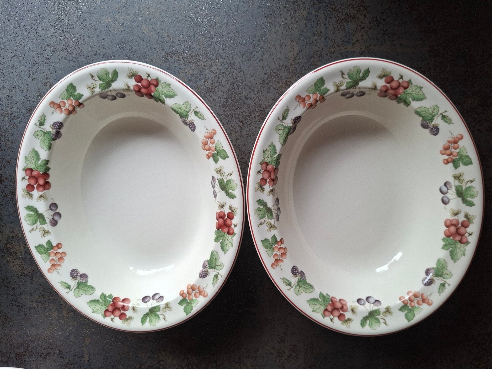 Wedgwood queenswood Provence, Huis en Inrichting, Overige materialen, Verzenden, Wedgwood, Schaal of Schalen