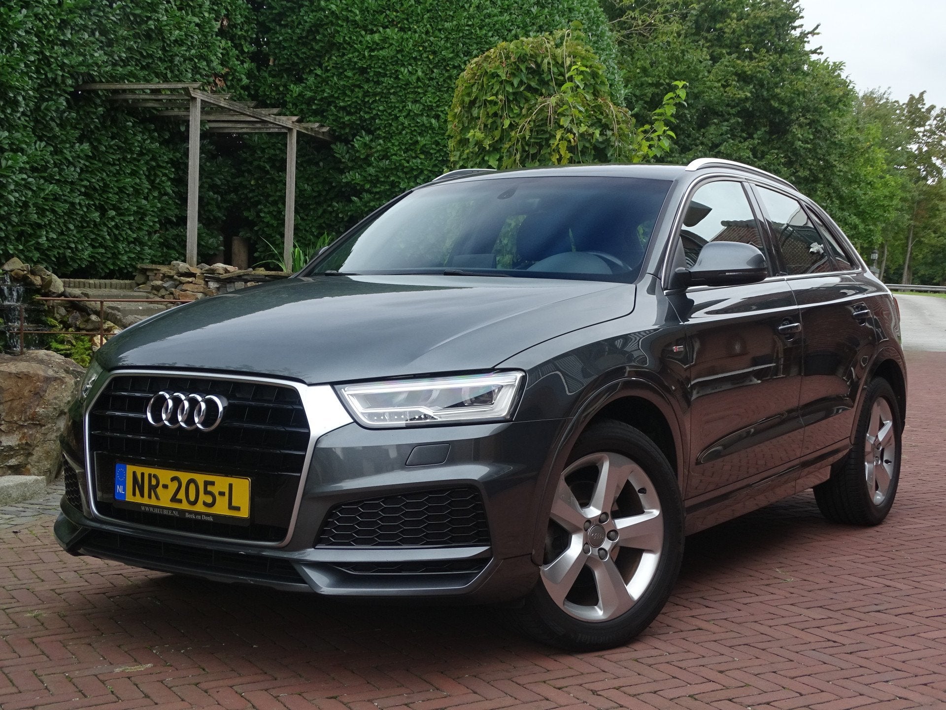 Audi Q3 1.4 TFSI Sport S-line pro Autom. 2de eig. Nw staat, Auto's, Dealer onderhouden, Gebruikt, Zwart, 4 cilinders