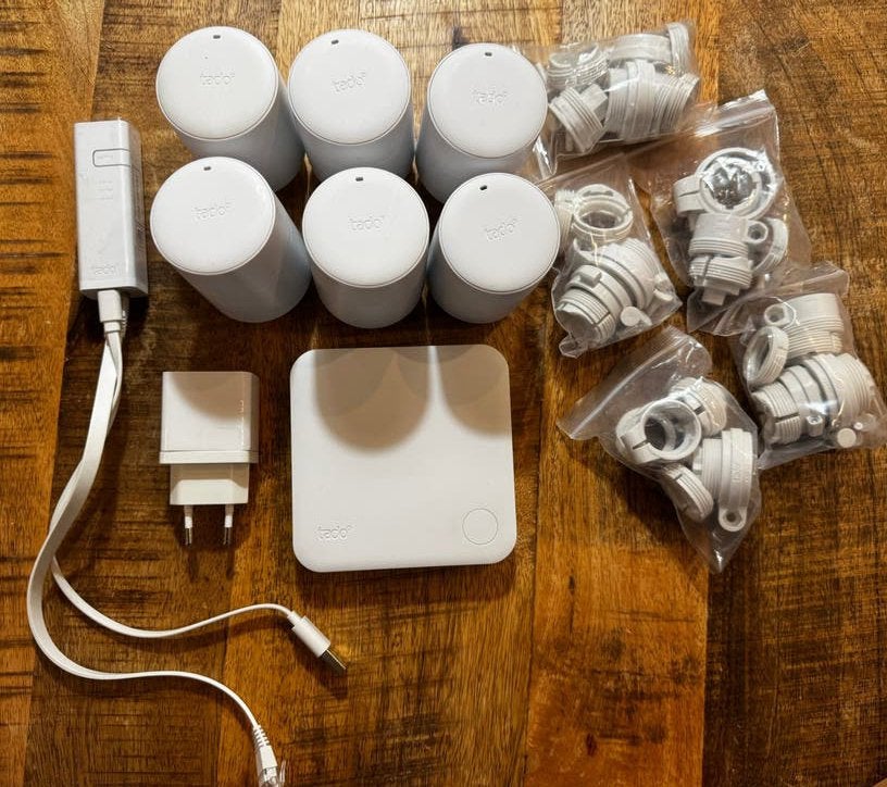 Tado Slimme Thermostaat Kit V3+ / Bridge & 6 Radiatorthermo, Ophalen of Verzenden, Slimme thermostaat, Gebruikt
